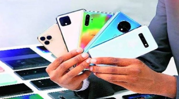 Smartphone industry set for smart growth in New Year; shipments likely to touch 190-200 million